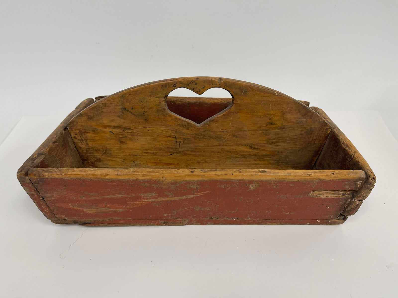 HEART DECORATED RED PAINTED CARRIER (1 of 5)