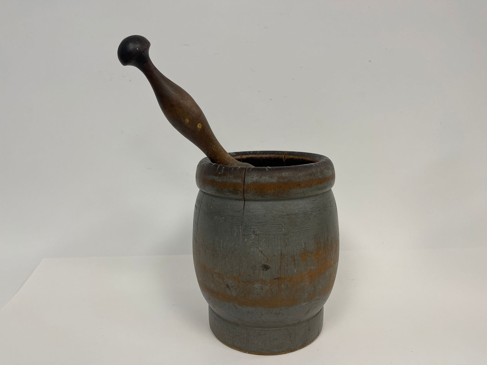 LARGE BLUE PAINTED MORTAR & PESTLE (1 of 4)
