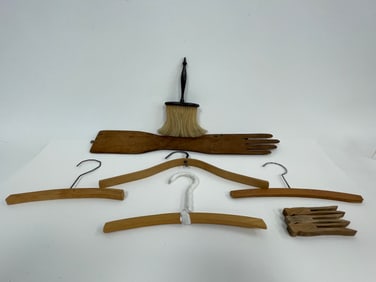 GROUPING OF SHAKER ITEMS