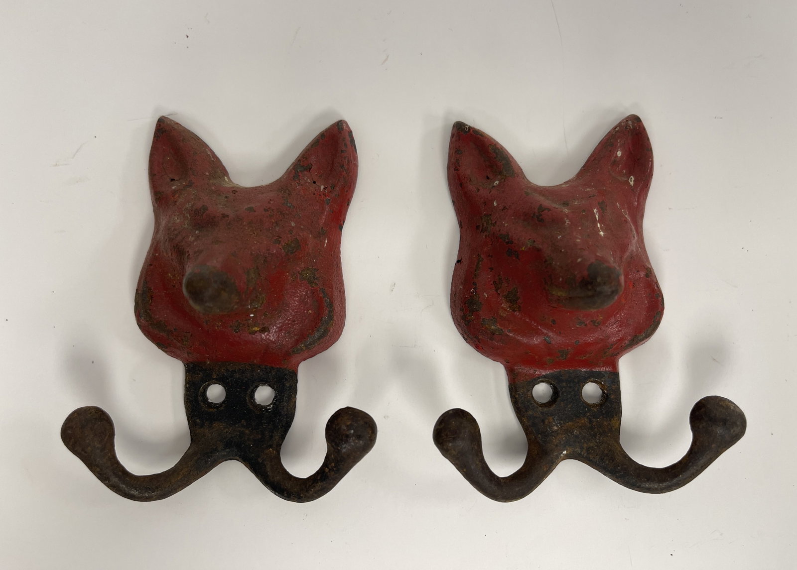 PAIR OF PAINTED RED FOX HANGERS: PAIR OF PAINTED RED FOX HANGERS