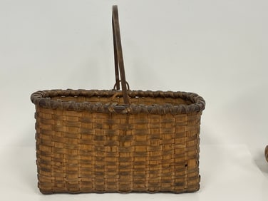 NICE HANDLED BASKET IN OLD COLOR