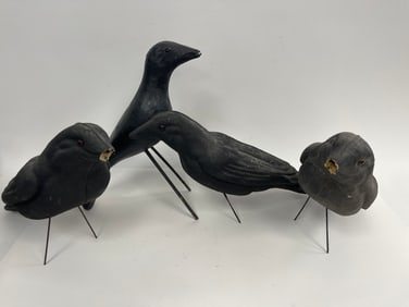 GROUPING OF PAPER MACHE CROWS