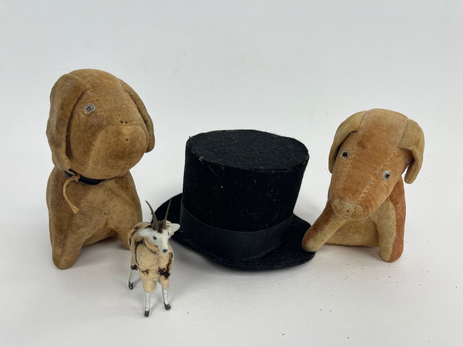 TWO SMALL STRAW FILLED DOGS , DOLLS TOP HAT , PUTZ RAM (1 of 3)