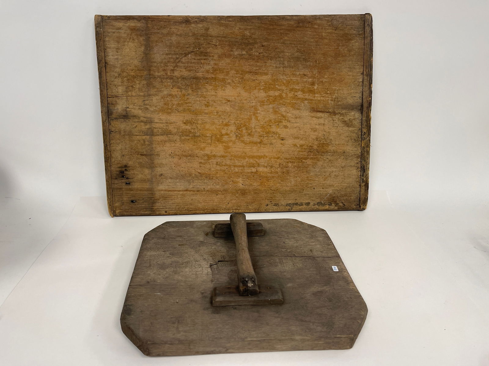 PRIMITIVE BREADBOARD, BEEHIVE OVEN COVER (1 of 2)