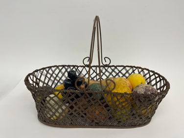 WIRE BASKET WITH STONE FRUIT