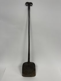 EARLY RAMS HORN IRON PEEL 32"