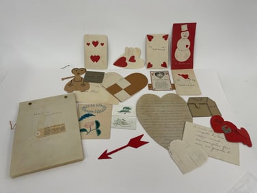 GROUPING OF FOLK ART FROM 30'S MOSTLY VALENTINES
