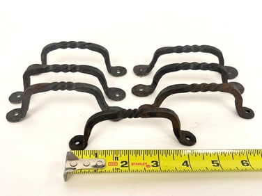 7 IRON TWISTED DRAWER PULLS