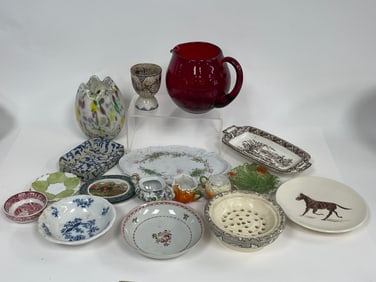 GROUPING OF MISC POTTERY, GLASSWARE