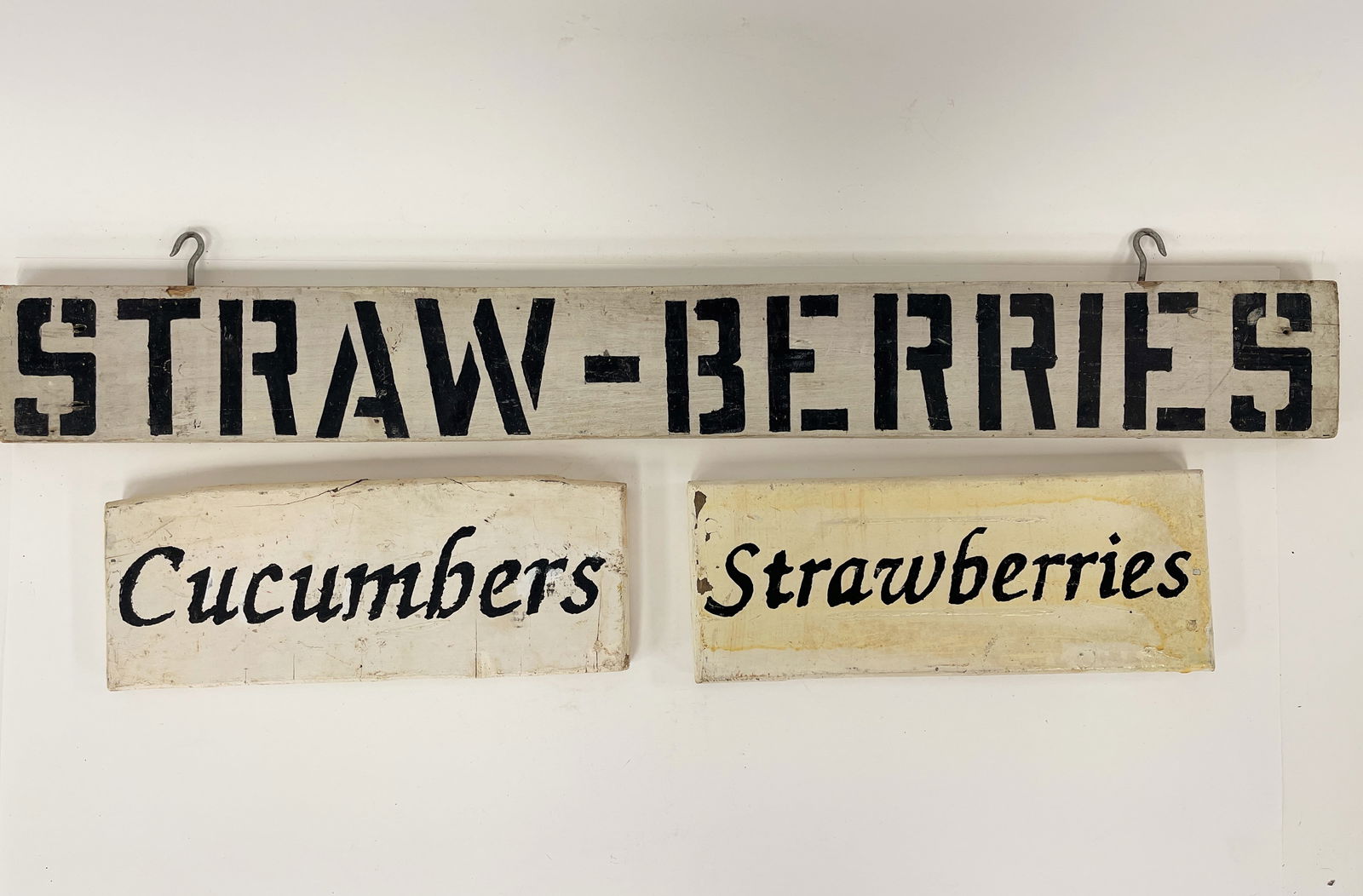 THREE COUNTRY FRUIT & VEG SIGNS (1 of 2)