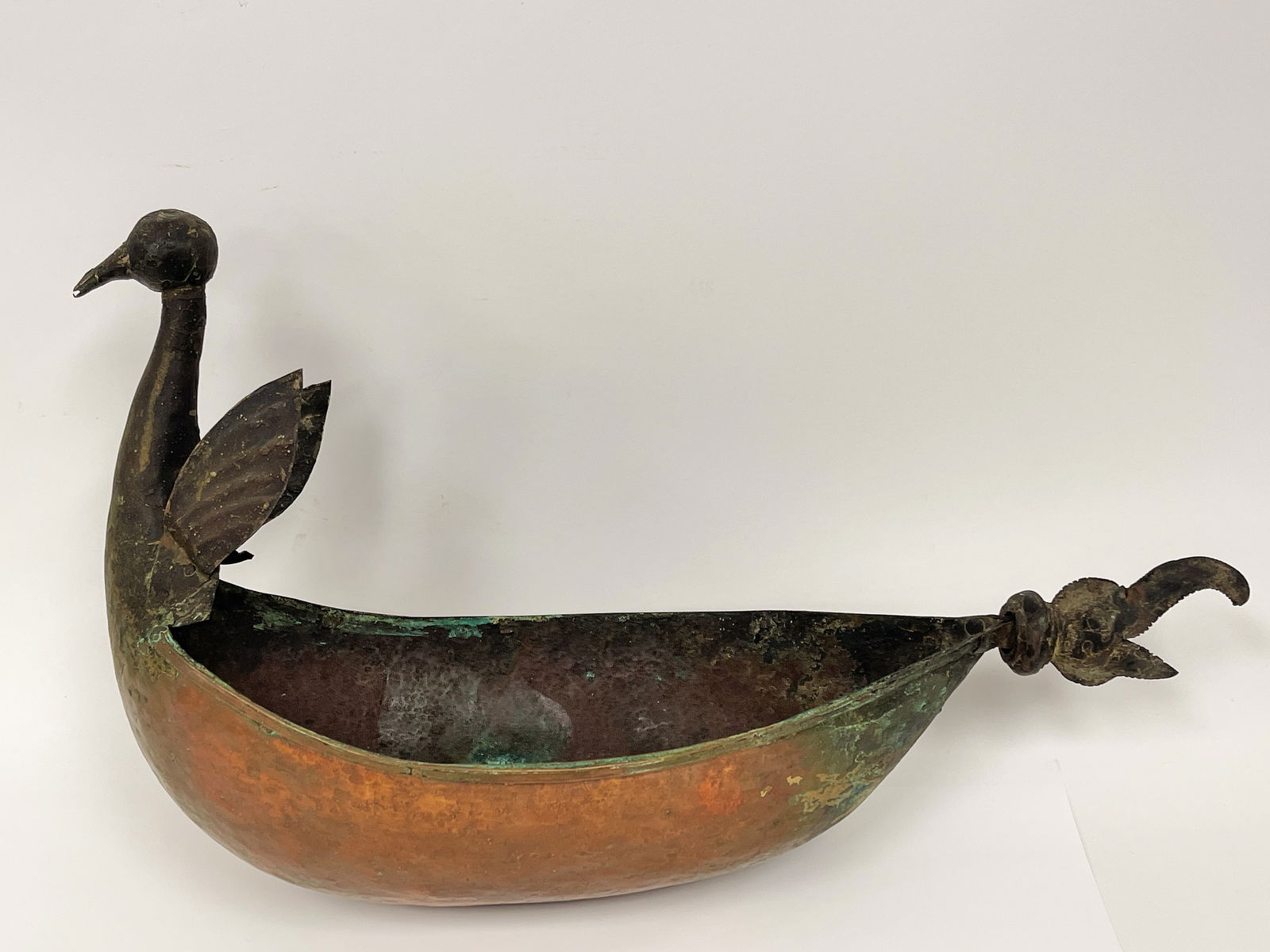 COPPER SWAN BOWL , LATE 19TH C: COPPER SWAN BOWL , LATE 19TH C 21" X 14"T