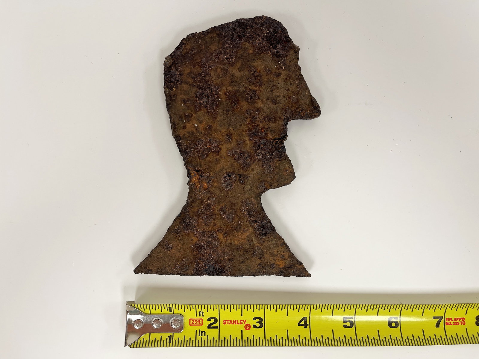 IRON MAN'S HEAD FROM SHOOTING GALLERY , FOUND UNDER A TREE , LATE 19TH C: IRON MAN'S HEAD FROM SHOOTING GALLERY , FOUND UNDER A TREE , LATE 19TH C 4.5" x 7"