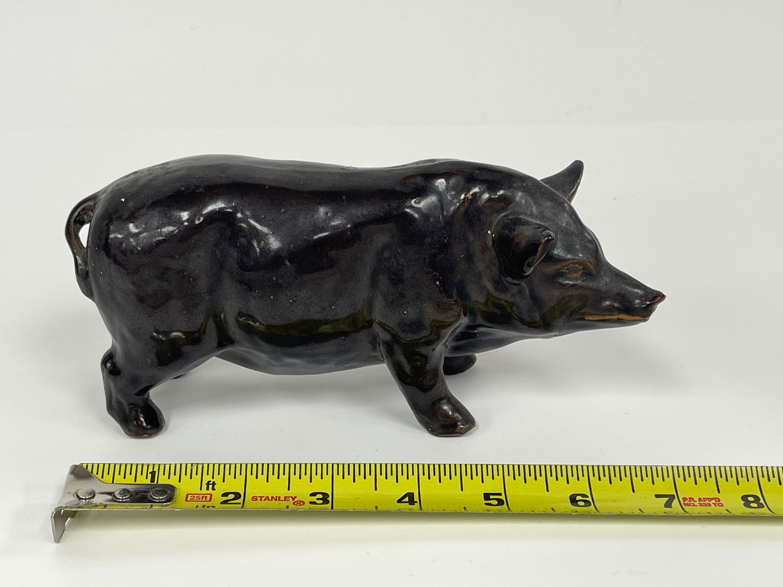 19TH C PENNSYLVANIA RED WARE POTTERY PIG (1 of 5)