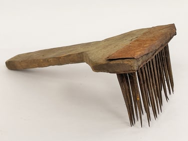17TH-18THC HAND HELD WOODEN HETCHELL