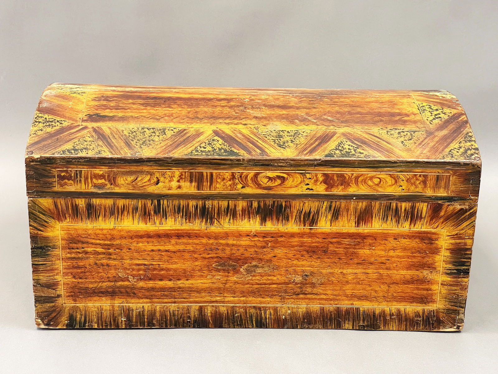 WONDERFUL DECORATED DOME TOP BOX (1 of 6)