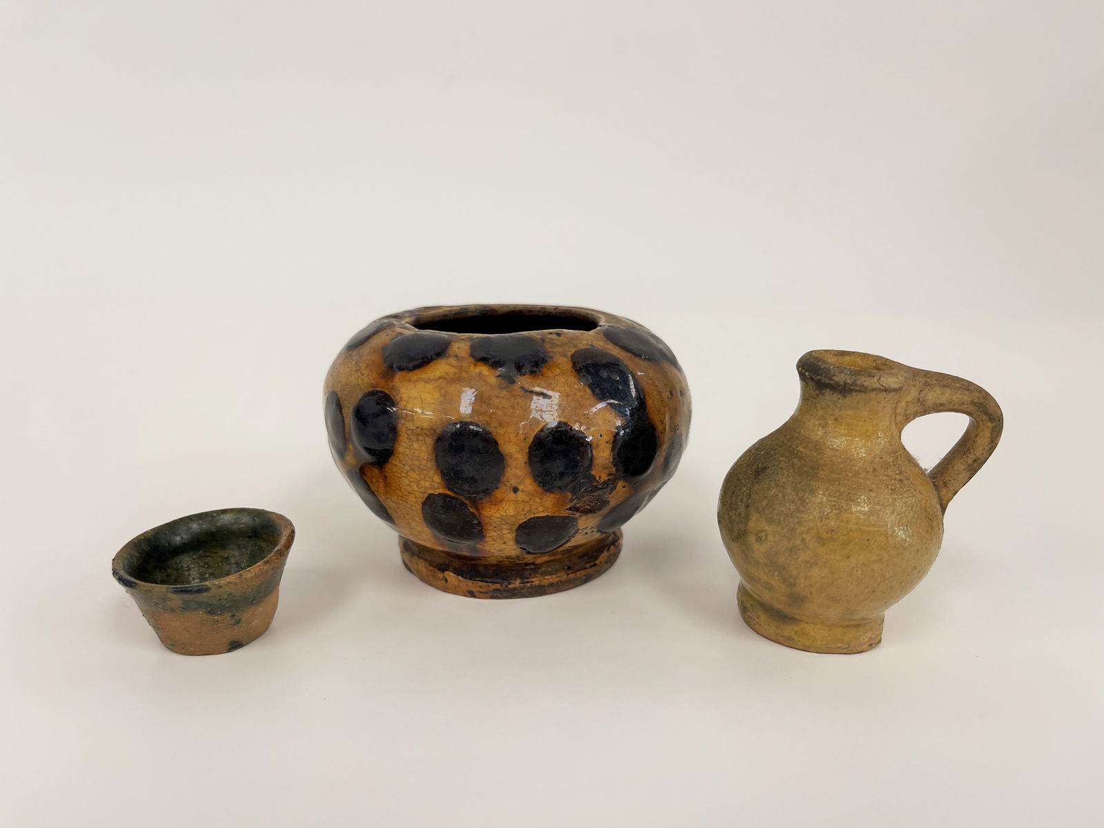 THREE MINIATURE POTTERY ITEMS (1 of 6)