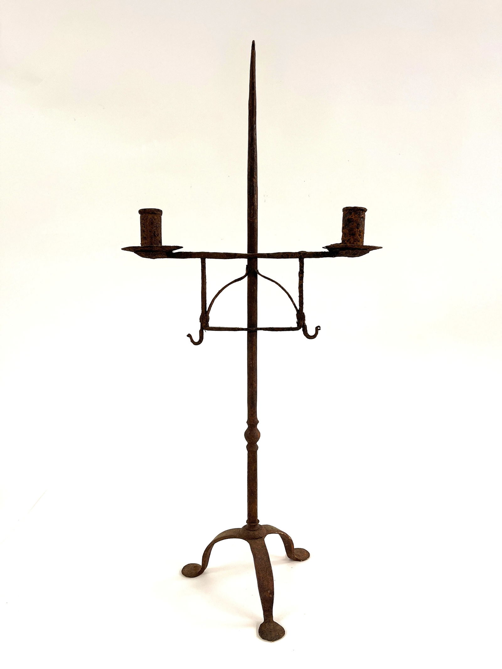 LOVELY 18THC FORGED IRON QUEEN ANNE TABLETOP CANDLE STANDARD W/ IMPLEMENT HOOKS (1 of 4)