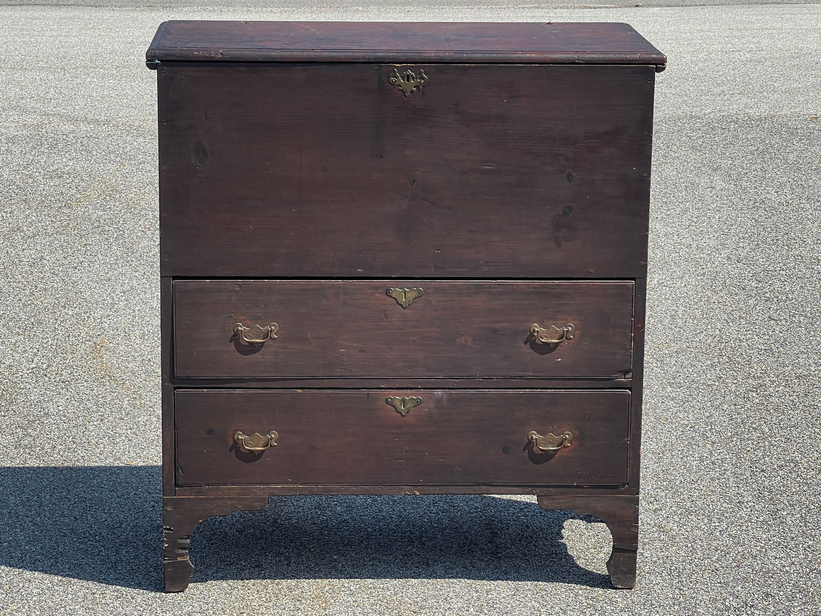 18TH C QUEEN ANNE BLANKET CHEST (1 of 5)