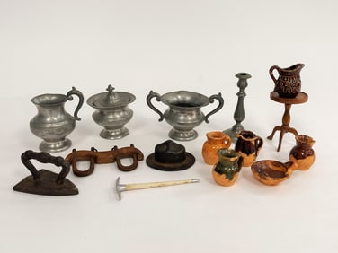GROUP OF DOLLHOUSE MINIATURES