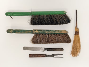 GROUP OF THREE EARLY BRUSHES & CUTLERY