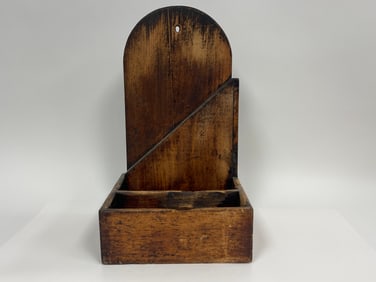 WALL BOX WITH KNIFE HOLDER