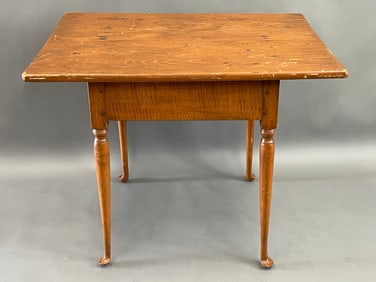 18TH C COUNTRY QUEEN ANNE TAVERN TABLE
