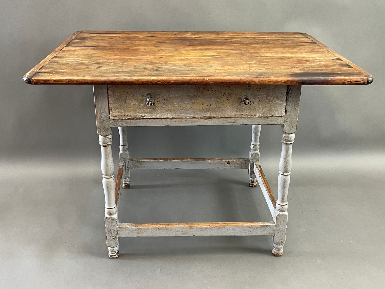 RARE 18TH C STRETCHER BASE TAVERN TABLE (1 of 6)