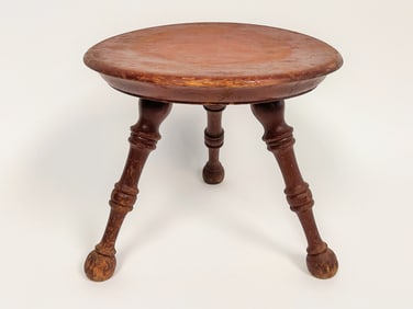 BOLD 18TH C WINDSOR STOOL C 1790