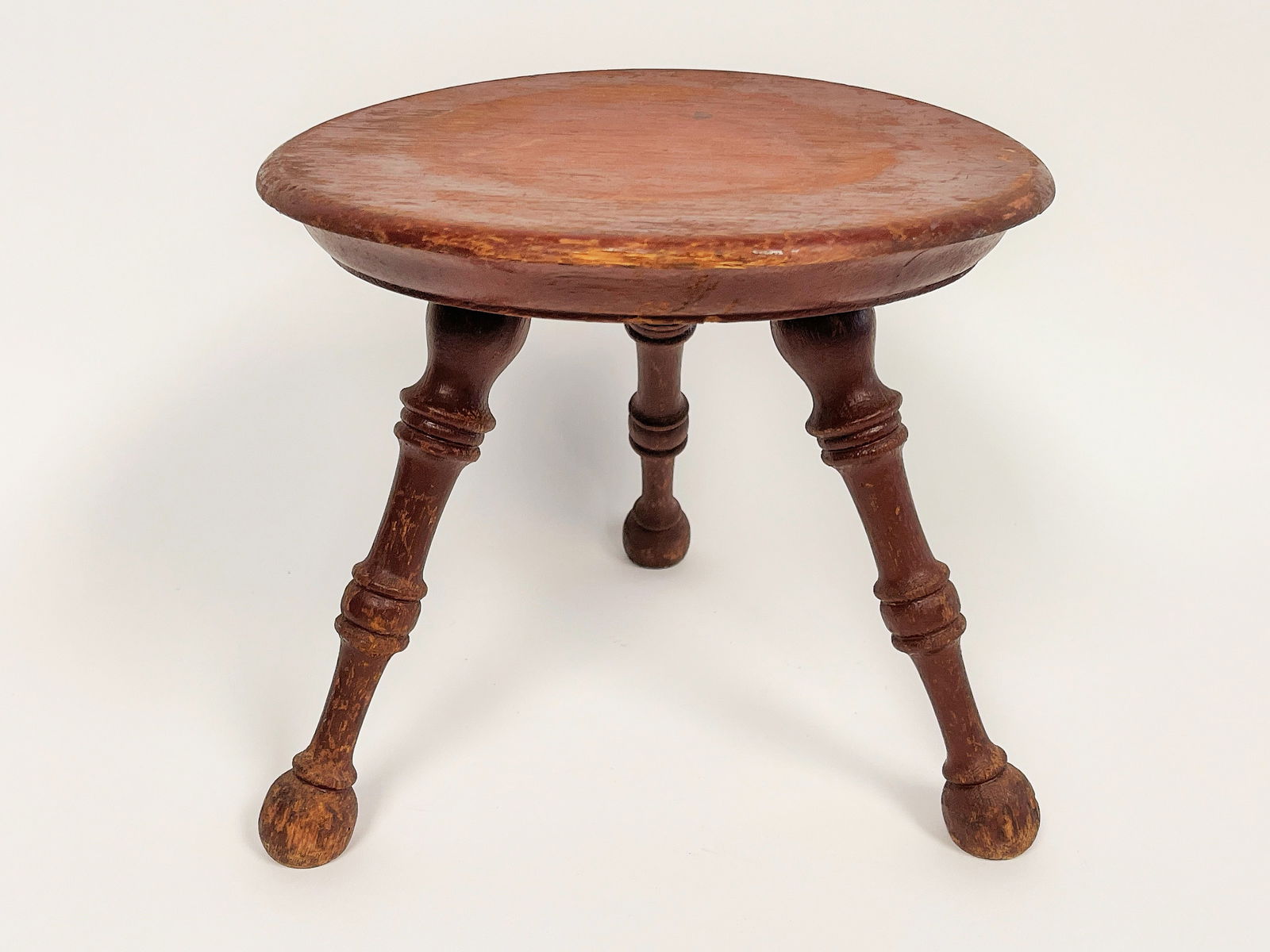 BOLD 18TH C WINDSOR STOOL C 1790 (1 of 5)