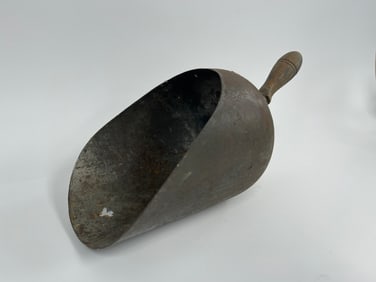 COUNTRY STORE OVERSIZE GRAIN SCOOP