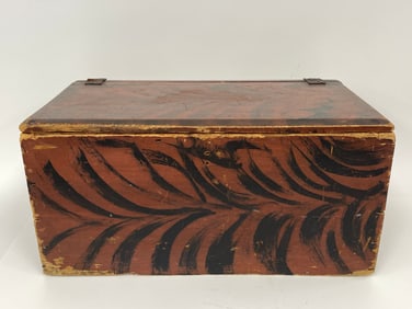1831 6 BOARD BOX WITH LEATHER HINGES AND WILD ORIGINAL DECORATION