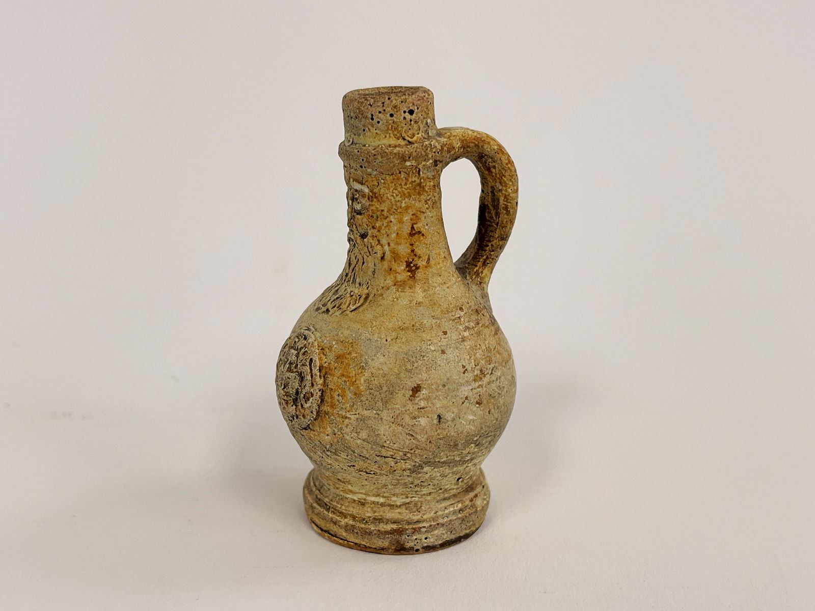 C. 1625 FABULOUS MINIATURE BELLARMINE JUG W/ WELL EXECUTED FACE & CHEST MEDALLION (1 of 6)