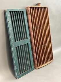 2 LOUVRES 1 RECTANGLE IN GREEN,THE OTHER MARITIME