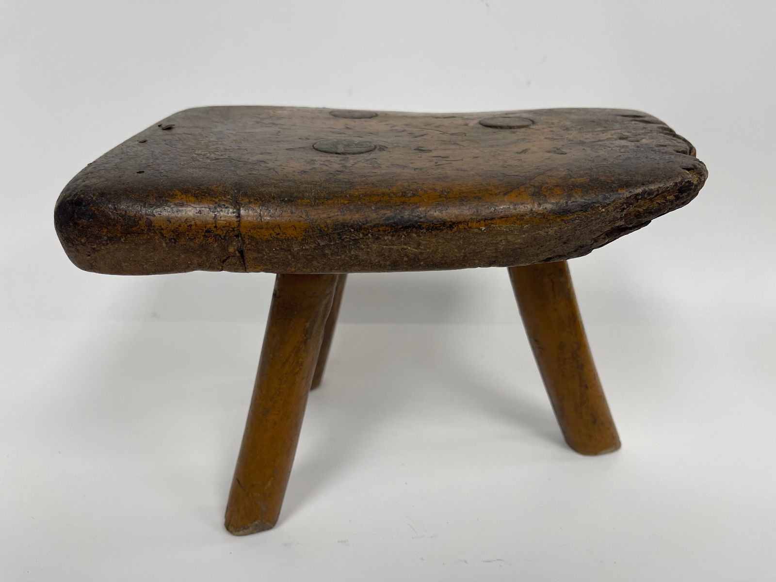 CUTE LITTLE 3 LEGGED BURL WOOD CHILD’S STOOL (1 of 5)