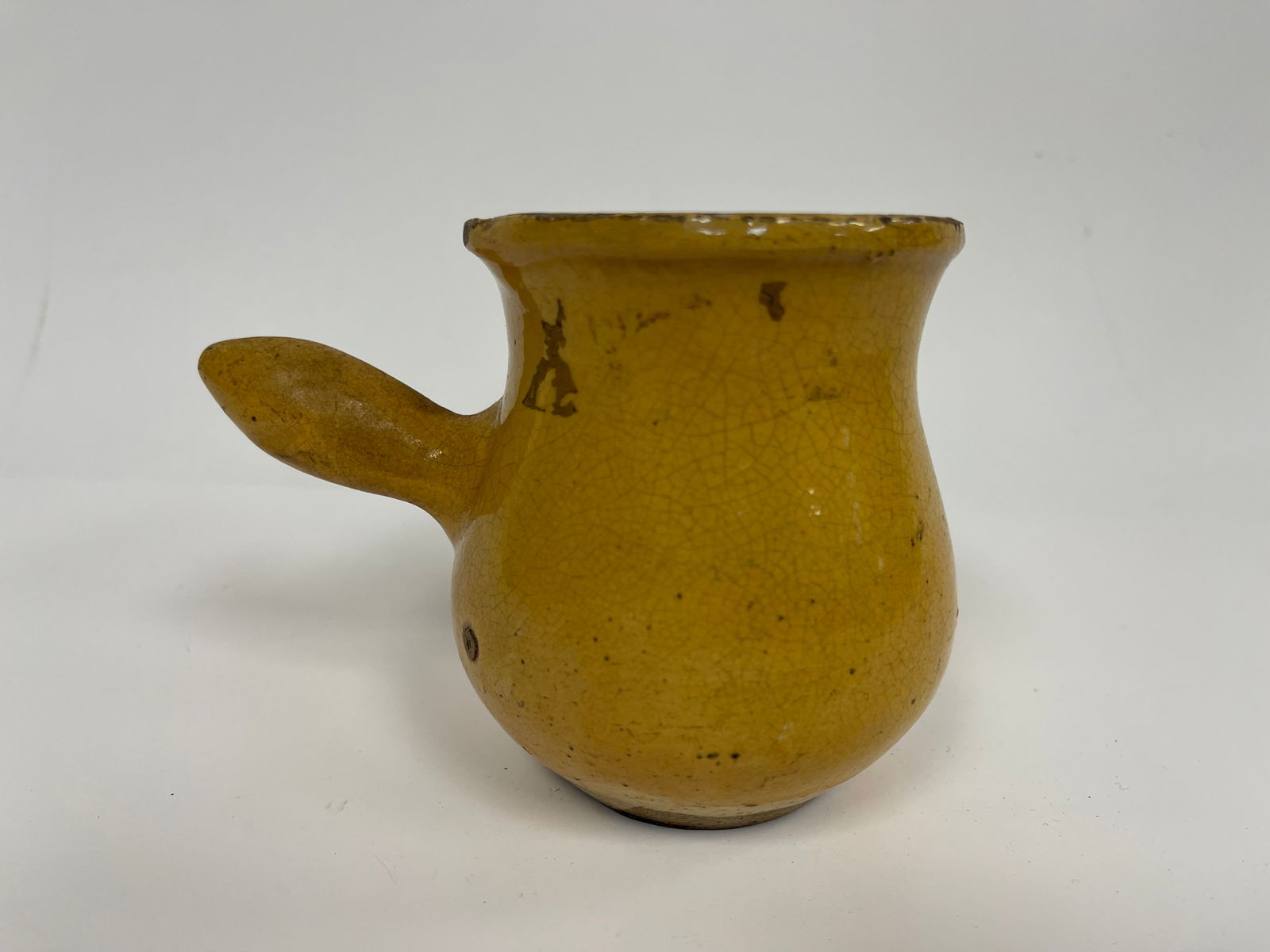 YELLOW GLAZED VERY EARLY REDWARE POSSET POT (1 of 4)