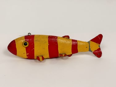 FOLK ART CARVED AND PAINTED FISH DECOY