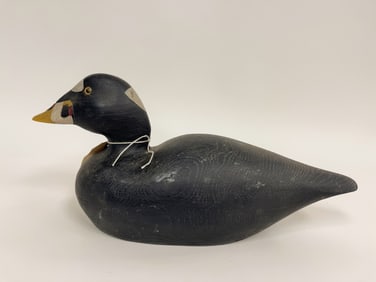 FOLK ART CARVED AND PAINTED DECOY