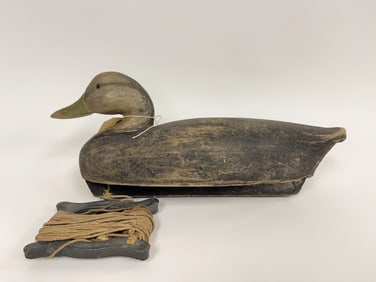 FOLK ART CARVED AND PAINTED DECOY