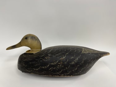 FOLK ART CARVED AND PAINTED DECOY