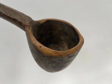 GREAT EARLY NATIVE AMERICAN WOODEN DIPPER