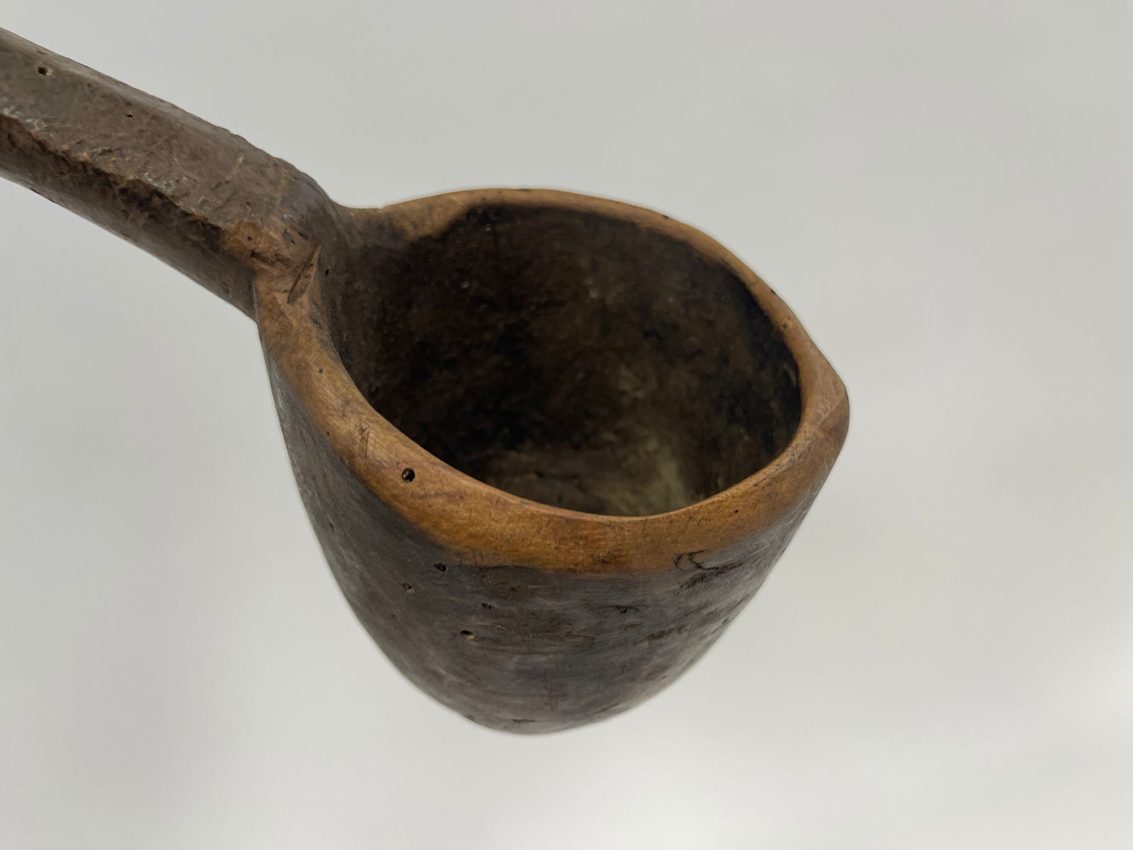 GREAT EARLY NATIVE AMERICAN WOODEN DIPPER (1 of 4)