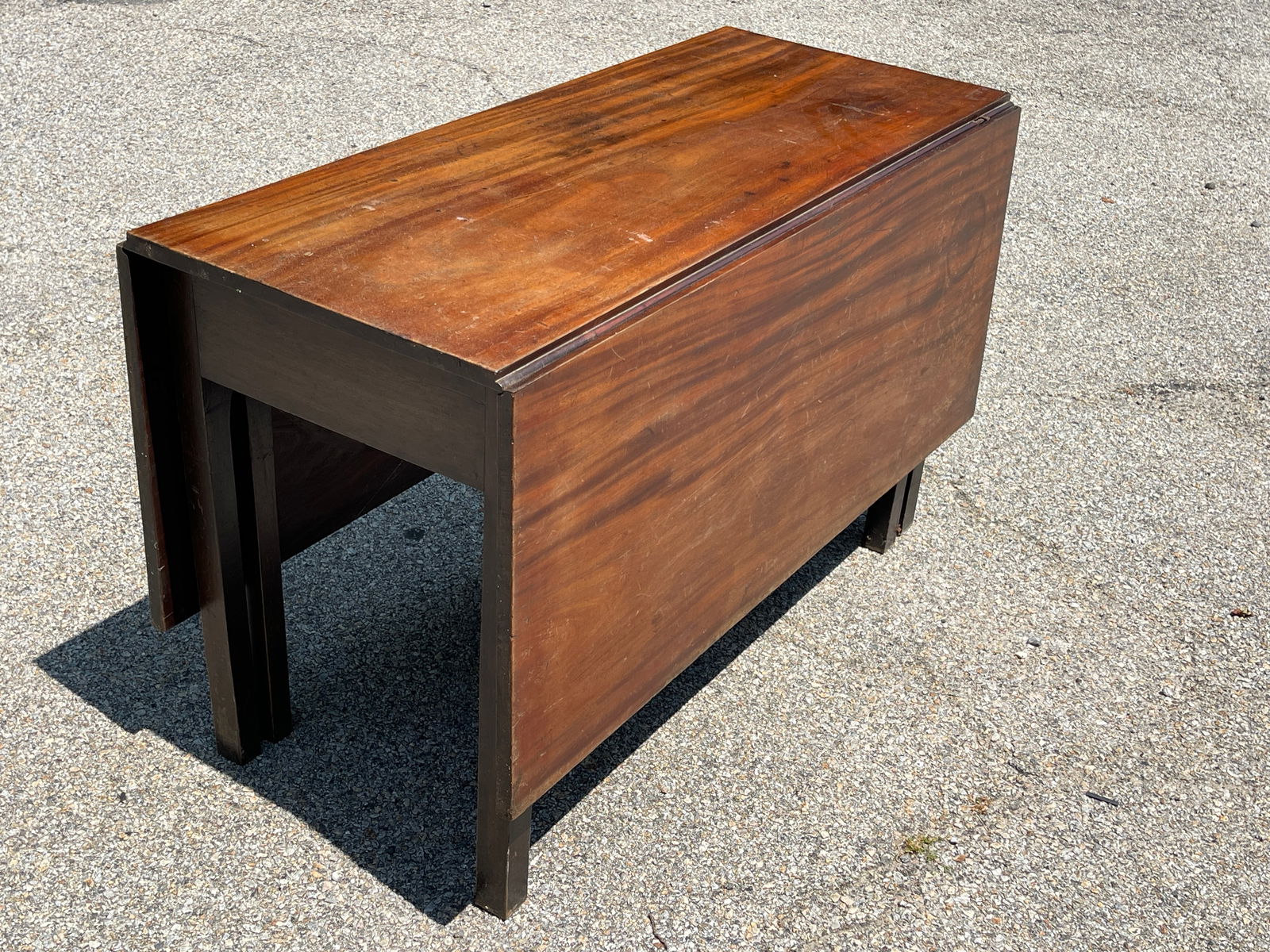 18TH C CUBAN MAHOGANY DINING TABLE (1 of 5)