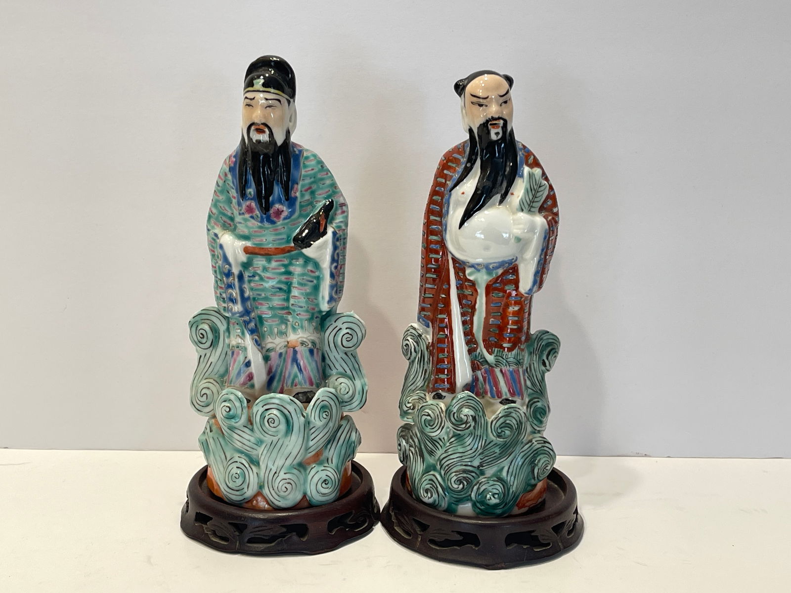 TWO ASIANS FIGURES: TWO ASIANS FIGURES