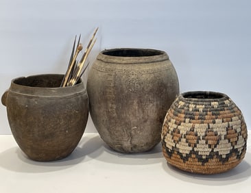 GROUPING OF BASKETS, VASES, TWO WOODEN 8"-10"