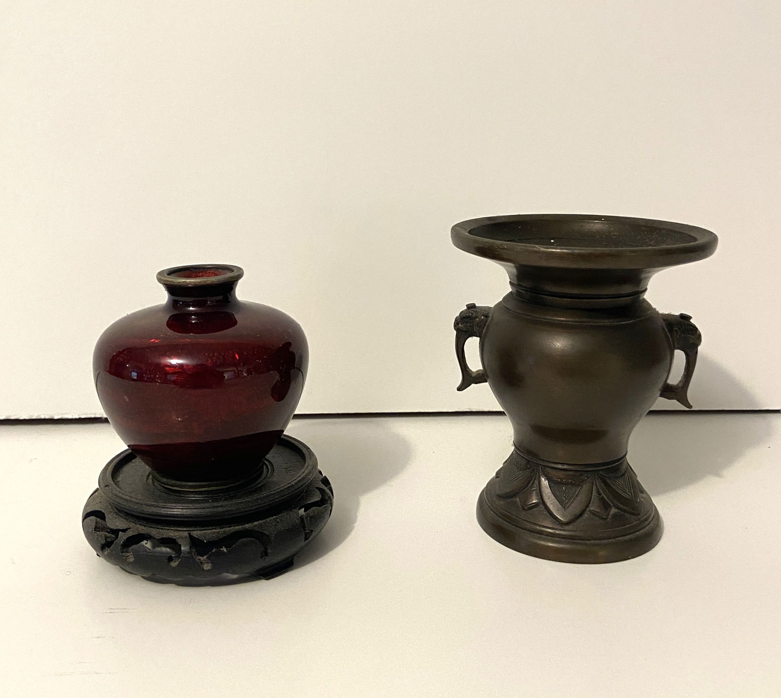 MINI ASIAN BRONZE URN  AND RED POTTERY WITH FLORAL GRAPHICS (1 of 4)