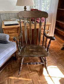 LARGE ROCKING CHAIR