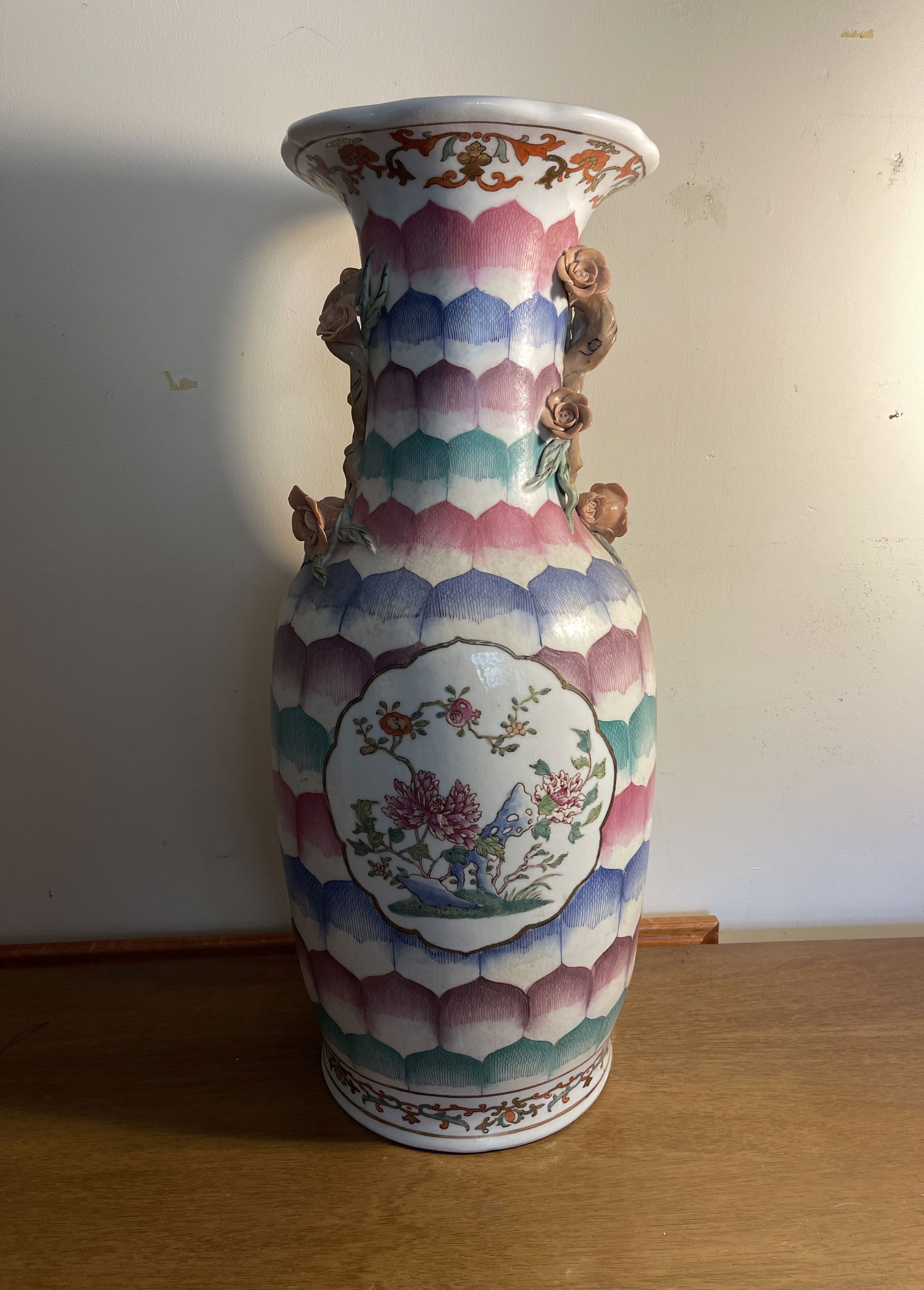 LARGE DECORATED VASE WITH APPLIED FLORALS (1 of 5)