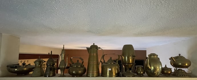 LARGE COLLECTIONS OF BRASS TEAPOTS, ETC.