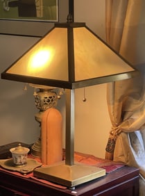 STAIN GLASS LAMP 14 X 23