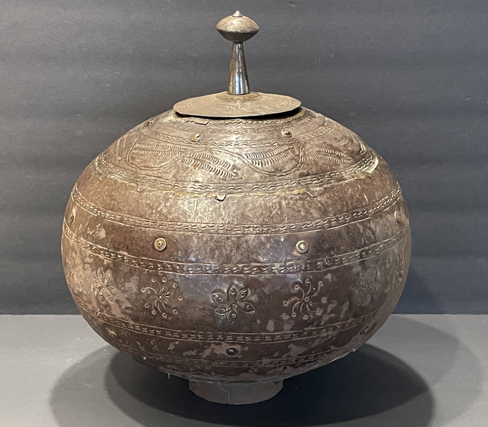 LARGE DECORATED METAL VESSEL: LARGE DECORATED METAL VESSEL WITH COVER, 14 X 14